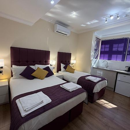 הונסלו Crompton Guest House מראה חיצוני תמונה