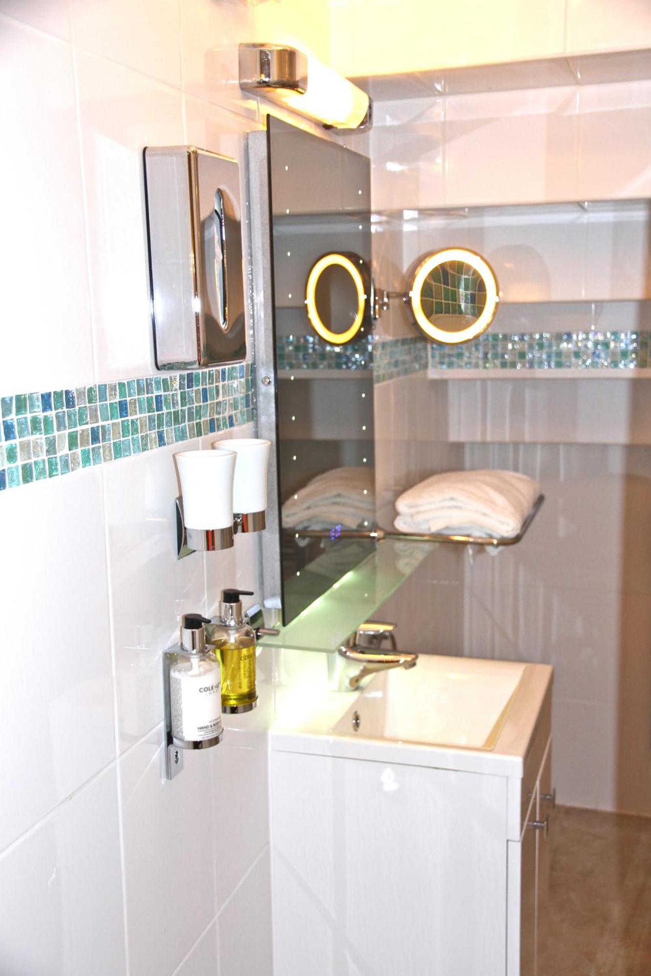 הונסלו Crompton Guest House מראה חיצוני תמונה