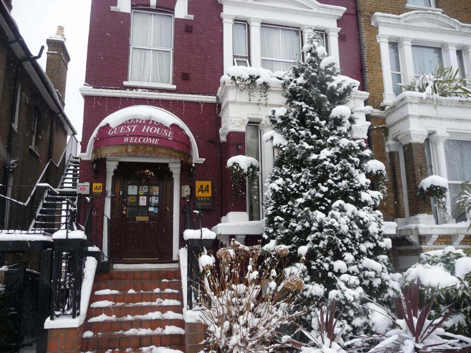 הונסלו Crompton Guest House מראה חיצוני תמונה