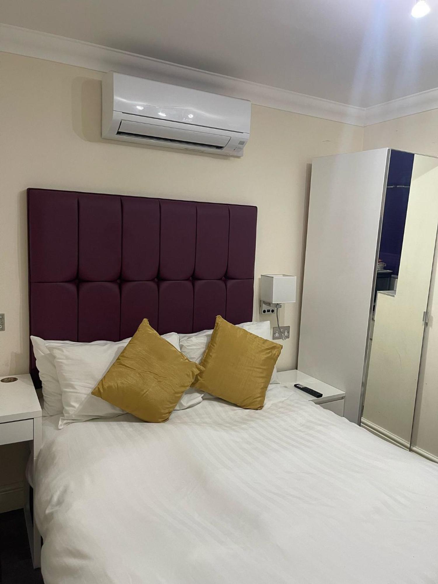 הונסלו Crompton Guest House מראה חיצוני תמונה