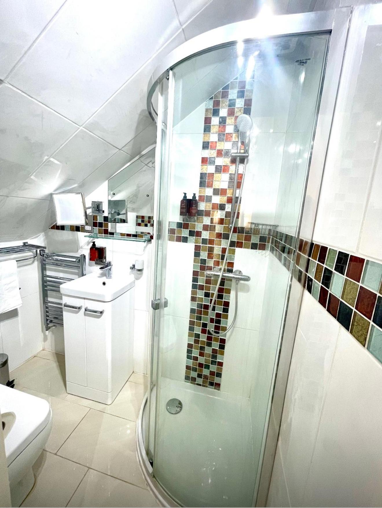 הונסלו Crompton Guest House מראה חיצוני תמונה