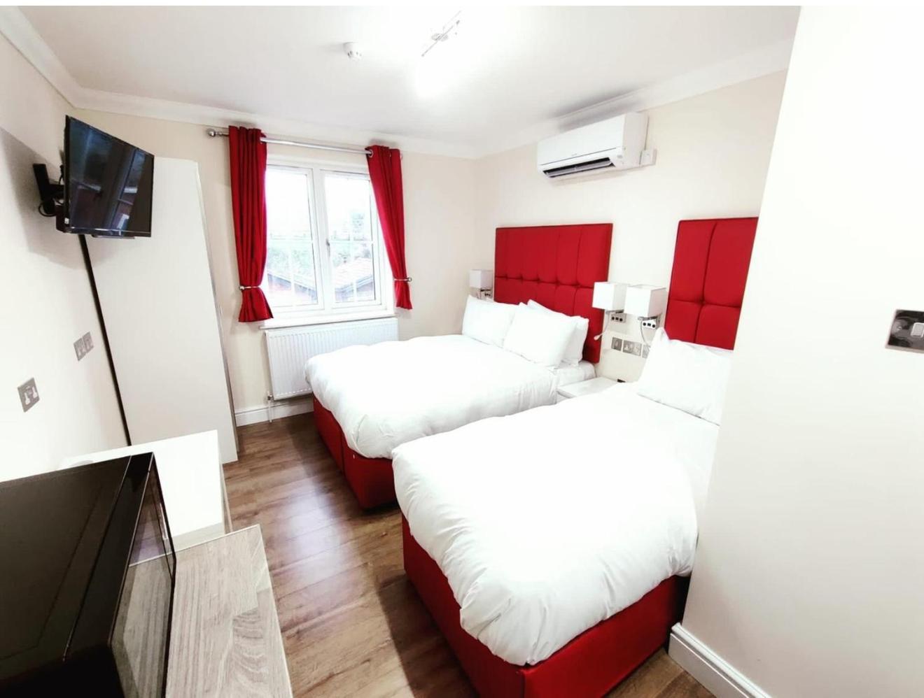 הונסלו Crompton Guest House מראה חיצוני תמונה