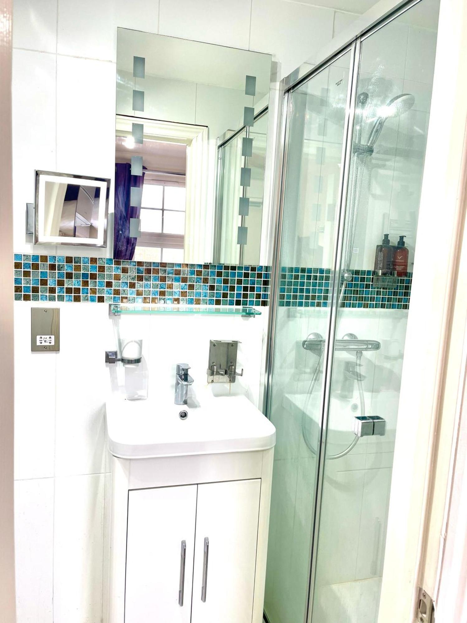 הונסלו Crompton Guest House מראה חיצוני תמונה