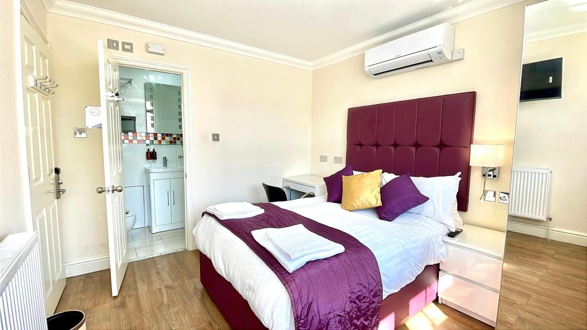 הונסלו Crompton Guest House מראה חיצוני תמונה